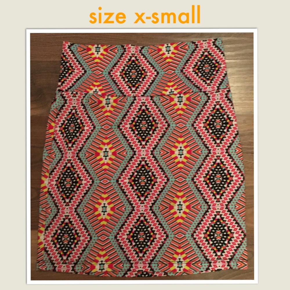 Charlotte Russe skirt size small
